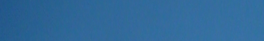 この濃い青色はある日のマニラの空の色です