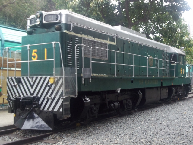 貨物を引く列車？